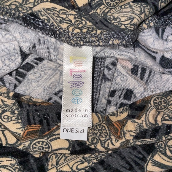 Rare LuLaRoe Cowboy Boot Leggings in One Size - Picture 2 of 2